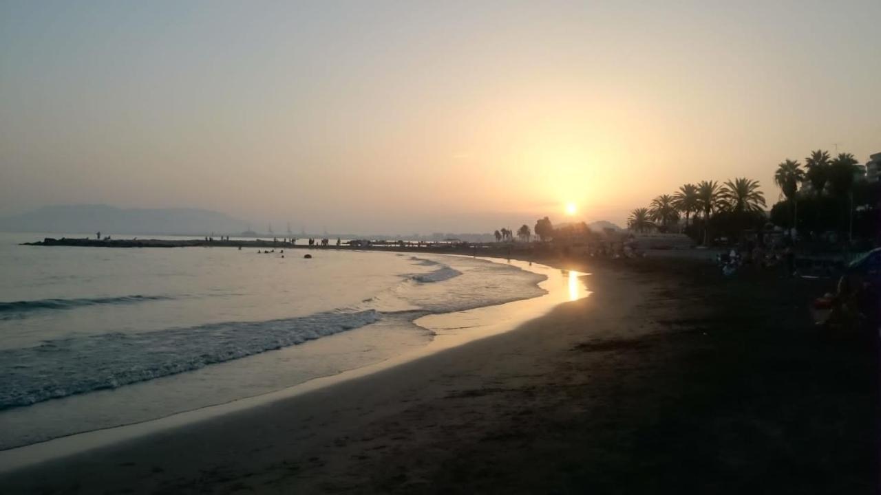 A 5min A Pie De La Playa De El Palo Appartamento Málaga
